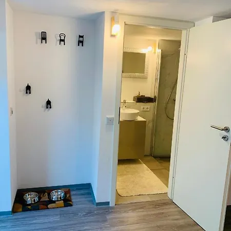 Schickes Mit Direkter Waldrandlage *