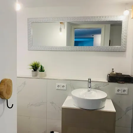 Schickes Mit Direkter Waldrandlage Appartement Geisenheim