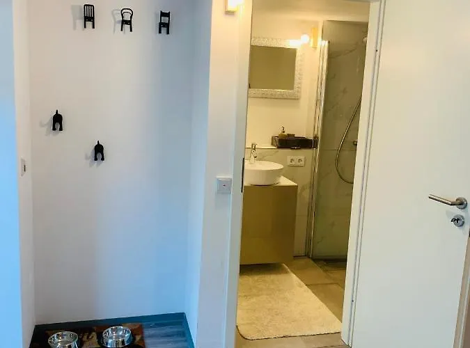 Schickes Mit Direkter Waldrandlage *